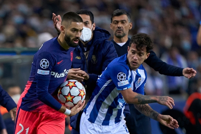 Màn ẩu đả cực căng trong trận Porto - Atletico với 2 thẻ đỏ trong 3 phút - Ảnh 2.