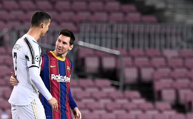 Ronaldo tụt giá thảm hại, xếp kém Messi đến 40 bậc