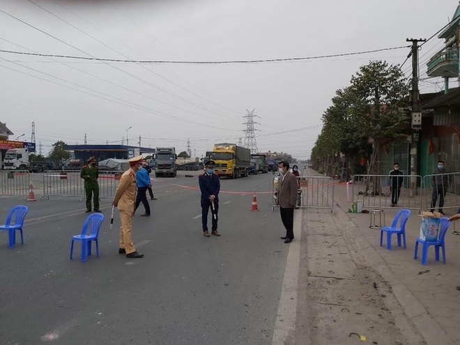 Hà Nội ghi nhận ca nghi mắc Covid-19 trong sáng mùng 1; Sáng nay, nhiều khu dân cư ở Hải Dương dỡ phong tỏa - Ảnh 1.