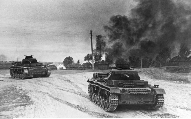 Xe tăng Đức ở sát thủ đô Moscow (Moskva) của Liên Xô trong Thế chiến II. Ảnh: Narodowe Archiwum Cyfrowe.