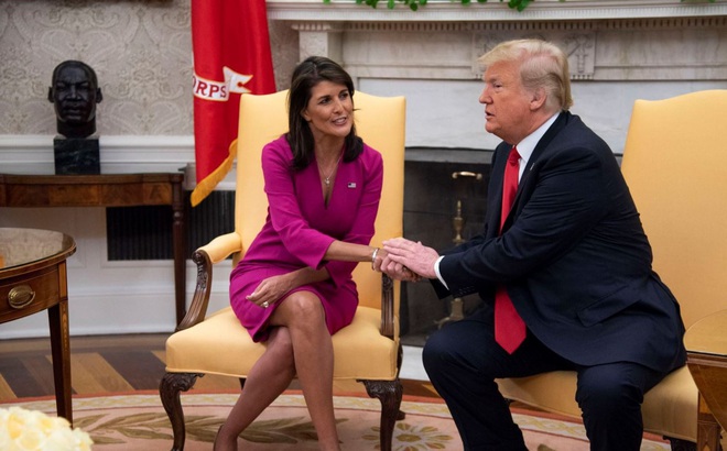 Bà Nikki Haley (trái) và Tổng thống Donald Trump trong một cuộc gặp hồi năm 2018. Ảnh: Reuters