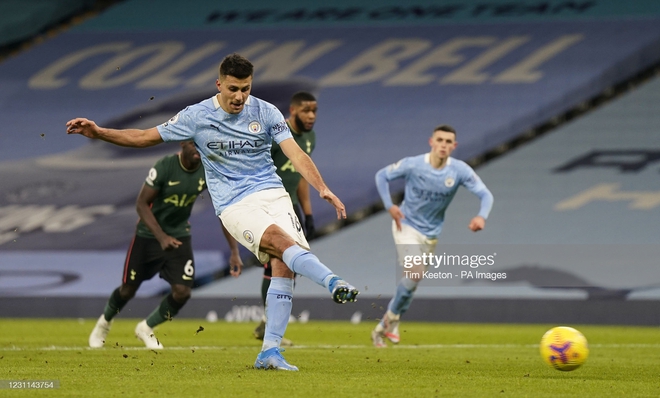 Hủy diệt niềm tự hào của Mourinho, Pep Guardiola tiến bước dài tới ngôi vương Premier League - Ảnh 1. Hủy diệt niềm tự hào của Mourinho, Pep Guardiola tiến bước dài tới ngôi vương Premier League - Ảnh 1.
