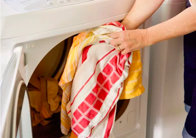 9 sai lầm khi sử dụng máy sấy quần áo gây lãng phí thời gian và tiền bạc khiến bạn bất ngờ khi biết - Ảnh 7.