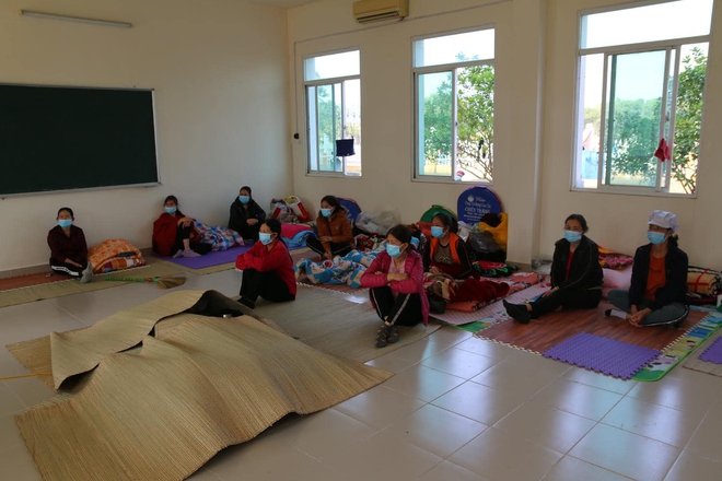 Giám đốc Bệnh viện Bạch Mai: Đáng lo ngại nhất ở Hải Dương là nguy cơ lây nhiễm chéo trong khu cách ly - Ảnh 2. Giám đốc Bệnh viện Bạch Mai: Đáng lo ngại nhất ở Hải Dương là nguy cơ lây nhiễm chéo trong khu cách ly - Ảnh 2.