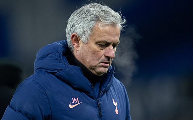 Tottenham rục rịch nhắm người thay thế HLV Mourinho - Ảnh 1.