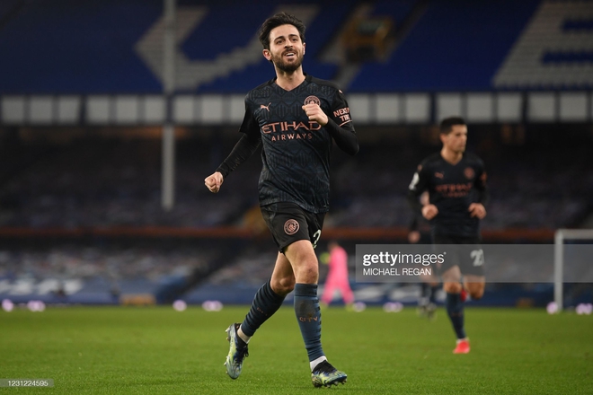Quật ngã cường địch, Pep Guardiola đặt dấu chấm hết cho mộng lật kèo của Man United - Ảnh 2. Quật ngã cường địch, Pep Guardiola đặt dấu chấm hết cho mộng lật kèo của Man United - Ảnh 2.