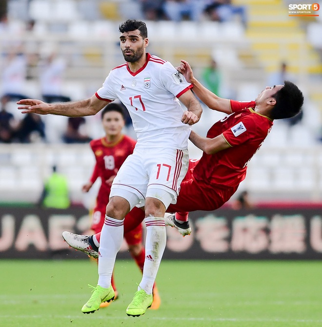 Cầu thủ Iran từng khiến tuyển thủ Việt Nam mất trí nhớ ghi bàn hạ gục Juventus tại Champions League - Ảnh 4.