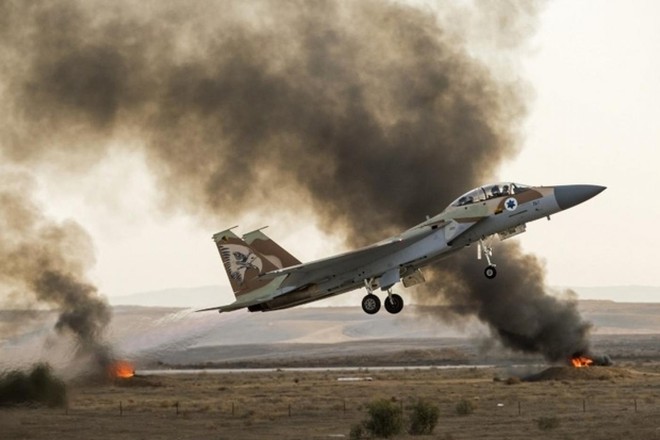 Syria: Bom Israel nổ rung tai, quân Iran tiêu hao: Nga vặn sườn thành công - Ảnh 1.