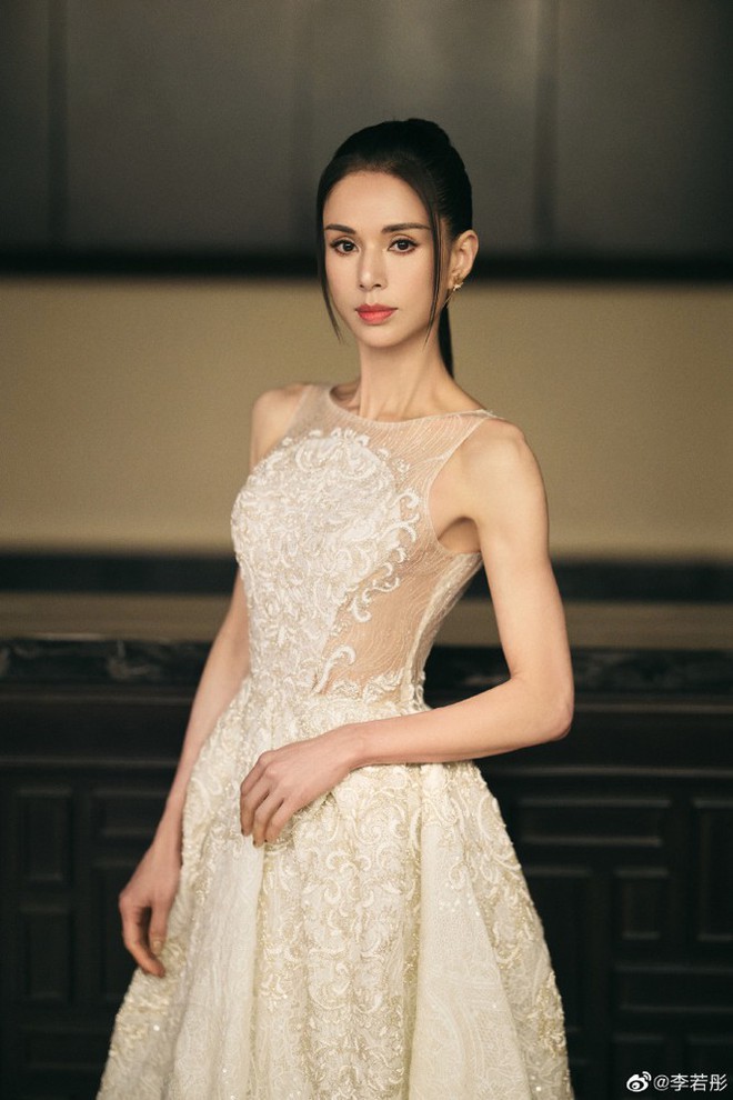 Lý Nhược Đồng tung ảnh mặc đồ bơi từ gần 30 năm trước gây ‘bão’ - Ảnh 2.