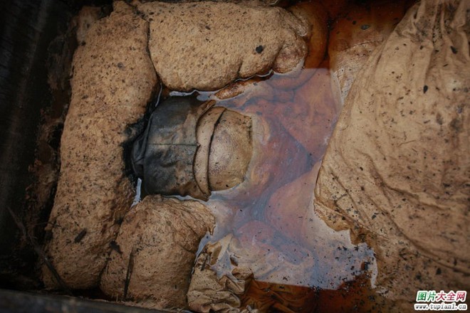 Bật nắp quan tài 2.000 tuổi: Xác ướp có hành động lạ như người sống khiến đội khảo cổ kinh hãi - Ảnh 4.