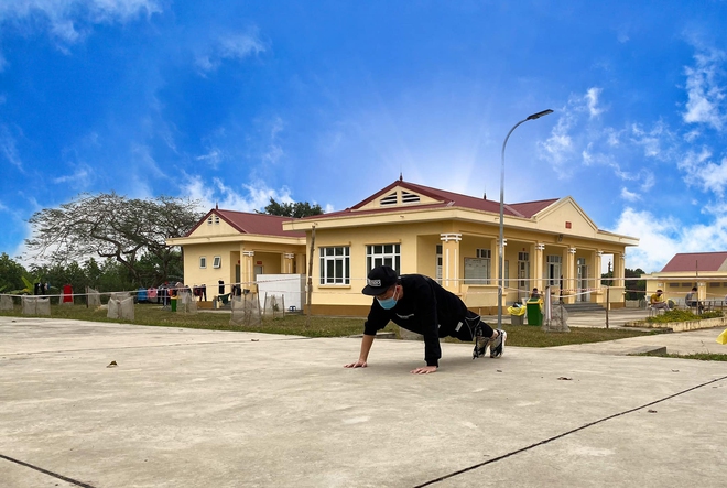 Sống trong khu cách ly vì đi diễn ở Hải Dương, Minh Vương phản ứng thế nào? - Ảnh 7.