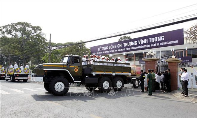 Tiễn đưa nguyên Phó Thủ tướng Trương Vĩnh Trọng về nơi an nghỉ cuối cùng - Ảnh 11.