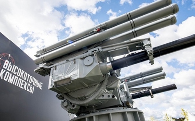 Hệ thống pháo-tên lửa phòng không Pantsir-ME trang bị trên tàu chiến của Nga. Ảnh: ITN