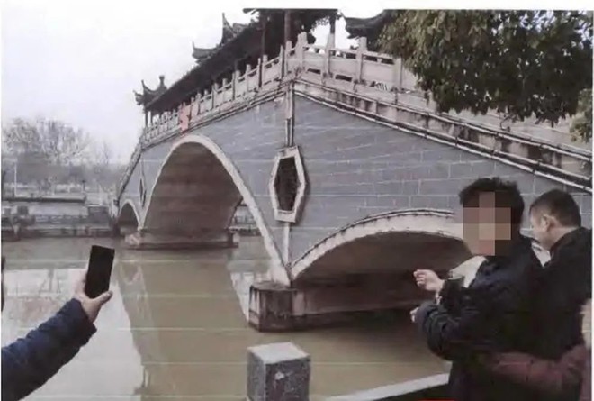 Nhảy sông tự tử, bạn gái nhảy xuống cứu bị đuối nước tử vong, nam thanh niên đi tù - Ảnh 1. Nhảy sông tự tử, bạn gái nhảy xuống cứu bị đuối nước tử vong, nam thanh niên đi tù - Ảnh 1.