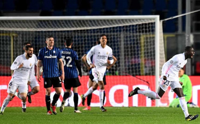 Ferland Mendy giúp Real Madrid giành chiến thắng nghẹt thở trước Atalanta. (Ảnh: Getty)