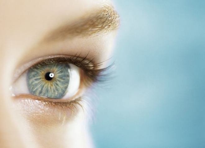 Cảnh báo những vấn đề về mắt có thể là triệu chứng của COVID-19 - Ảnh 1.