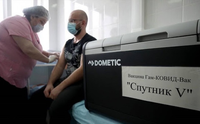 Vaccine COVID-19 Sputnik V của Nga đạt hiệu quả tới 91,6%. Ảnh: TASS