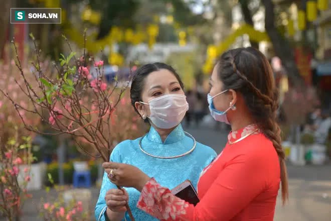 Cảnh xưa nay hiếm tại khu chợ chỉ họp duy nhất 1 lần trong năm, ai cũng giống ai ở 1 điểm - Ảnh 7.