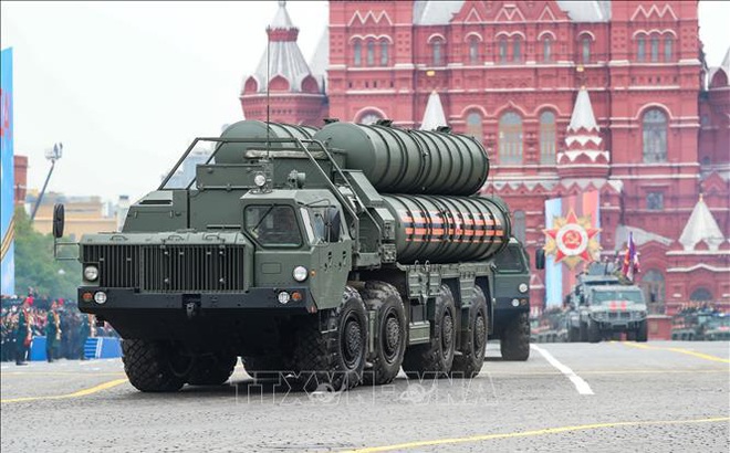Hệ thống S-400 Triumf của Nga tại lễ diễu binh kỷ niệm Ngày Chiến thắng ở Quảng trường Đỏ, Moskva, ngày 9/5/2019. Ảnh: THX/TTXVN