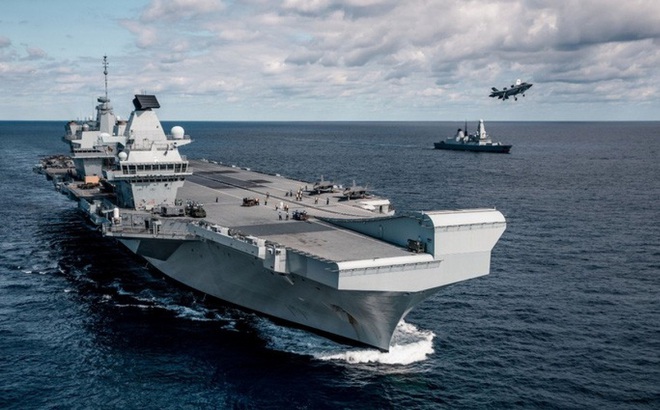 Tàu sân bay HMS Queen Elizabeth của Anh. Ảnh: PA