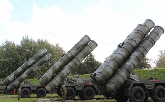 Hệ thống tên lửa phòng không S-400.