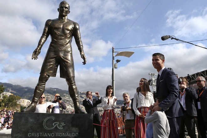 Ronaldo tuổi 36: Hành trình từ cậu bé nghèo đến triệu phú thể thao - Ảnh 19.