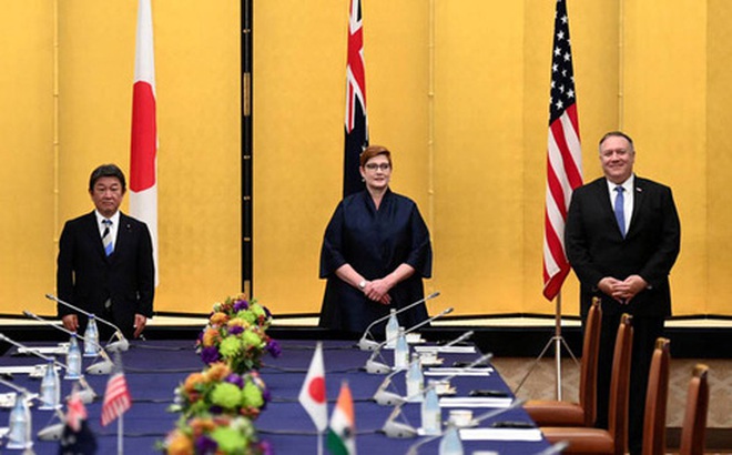 Bộ trưởng ngoại giao các nước Ấn Độ, Nhật, Úc và Mỹ nhóm họp tại Tokyo hồi tháng 10 năm ngoái .Ảnh: REUTERS
