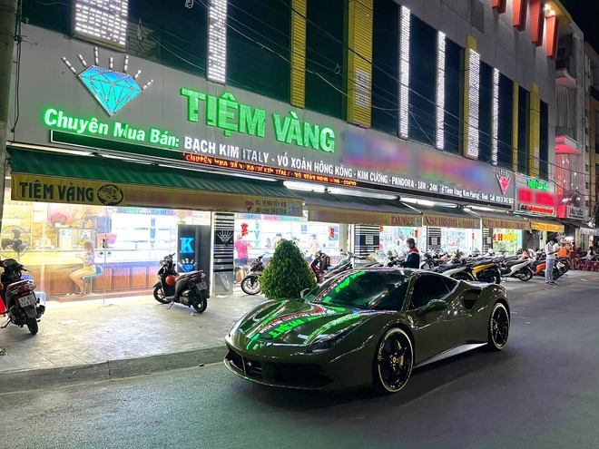 Lộ diện chủ nhân mới của Ferrari 488 GTB đầu tiên về Việt Nam, đại gia giàu có cỡ nào? - Ảnh 6.