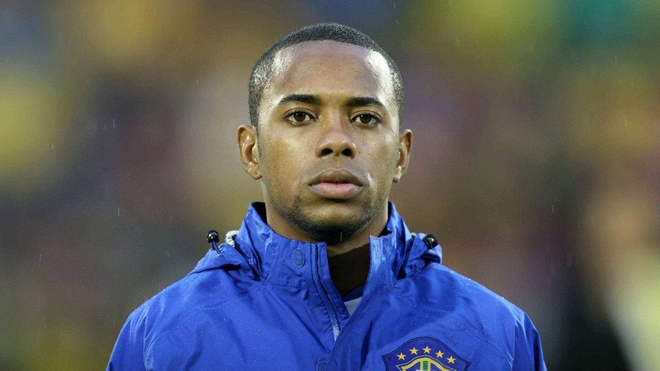 Cựu sao Real Madrid và AC Milan - Robinho lĩnh án 9 năm tù vì tội hiếp dâm - Ảnh 1.