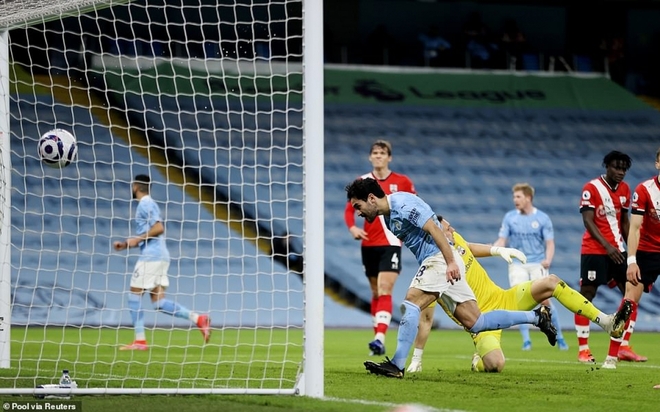 Man City tái lập khoảng cách 14 điểm với MU trên BXH Premier League - Ảnh 5.