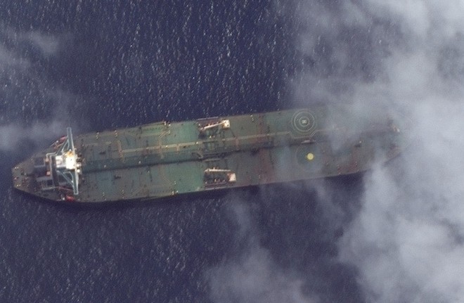 Israel tấn công ít nhất 12 tàu Iran chở dầu tới Syria - Ảnh 1.
