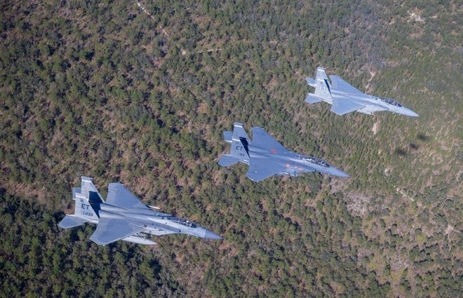 Không quân Mỹ tiếp nhận ‘Đại bàng thép’ F-15EX đầu tiên - Ảnh 6.