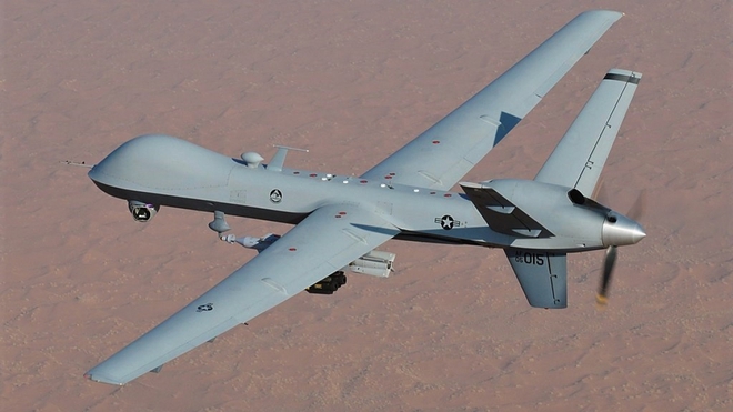 Mỹ nghiên cứu tích hợp thiết bị laser không gây chết người và vi sóng cho MQ-9 Reaper - Ảnh 1.