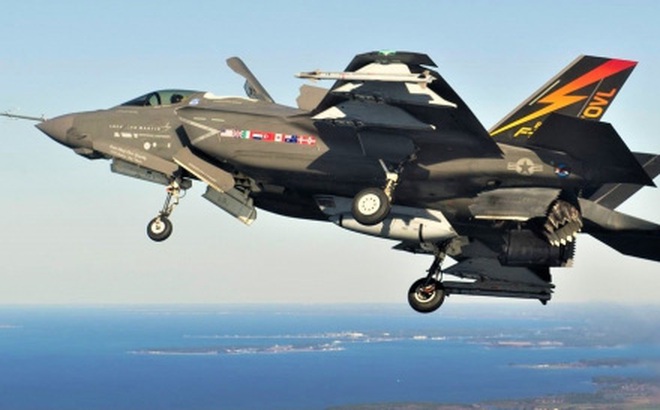 Với quá nhiều khiếm khuyết, chương trình F-35 Lightning II đang gặp nhiều thử thách và đối diện với một tương lai không mấy sáng sủa; Nguồn: military.com