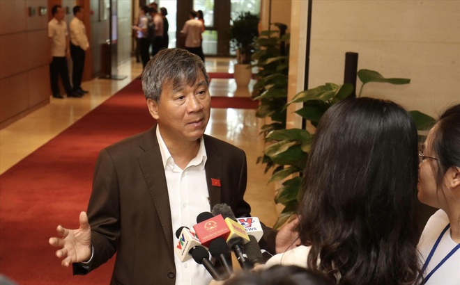 GS Nguyễn Anh Trí, một trong hai người tự ứng cử trúng cử đại biểu Quốc hội khóa XIV, tiếp tục tự ứng cử đại biểu Quốc hội khóa XV. Ảnh: Như Ý