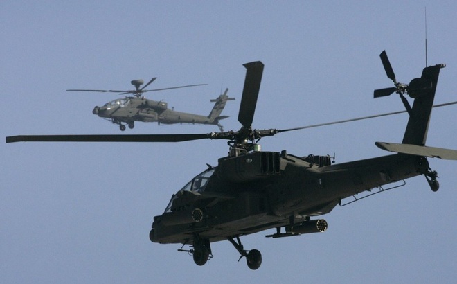 Trưc thăng tấn công Apache của Mỹ. Ảnh: Reuters.