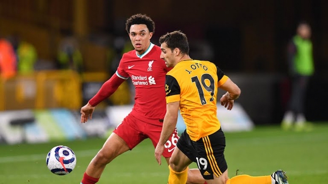 Đánh bại Wolves, Liverpool kém tốp 4 đúng 5 điểm - Ảnh 1.