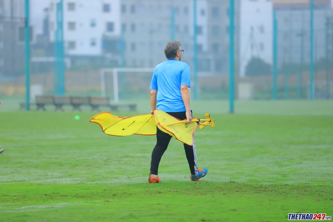 HLV Troussier: Tôi sẽ tạm hài lòng nếu nằm trong top 4 Đông Nam Á - Ảnh 12.