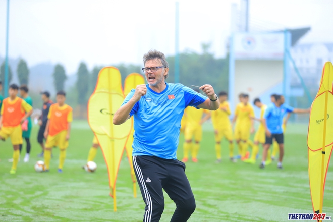 HLV Troussier: Tôi sẽ tạm hài lòng nếu nằm trong top 4 Đông Nam Á - Ảnh 7.