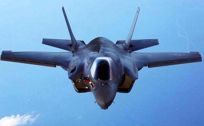 Nhật Bản thông báo kế hoạch mua 105 chiến đấu cơ F-35 từ Mỹ với chi phí là 23 tỷ USD. Ảnh: Reuters