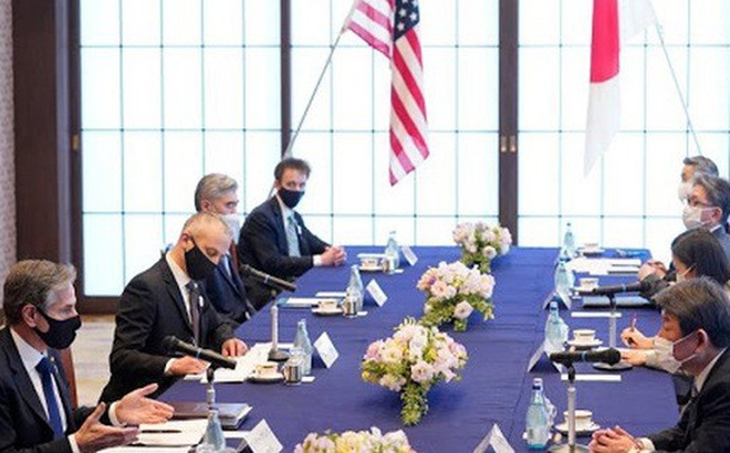Ngoại trưởng Mỹ Antony Blinken gặp gỡ với Ngoại trưởng Nhật Bản Toshimitsu Motegi tại thủ đô Tokyo (Nhật Bản) ngày 16-3. Ảnh: Tân Hoa Xã
