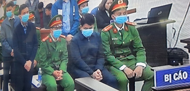 Vì sao cựu Chủ tịch Hà Nội Nguyễn Đức Chung bị khởi tố trong vụ mua chế phẩm Redoxy-3C? - Ảnh 1.