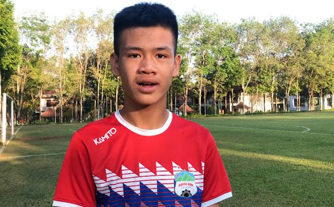 Đinh Quang Kiệt sở hữu chiều cao 1m86 ở tuổi 14.