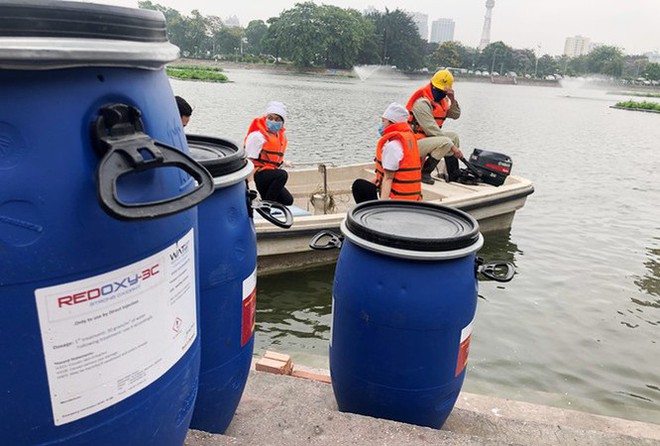 Con trai ông Nguyễn Đức Chung liên quan gì đến công ty cung cấp chế phẩm Redoxy-3C cho Hà Nội? - Ảnh 2.
