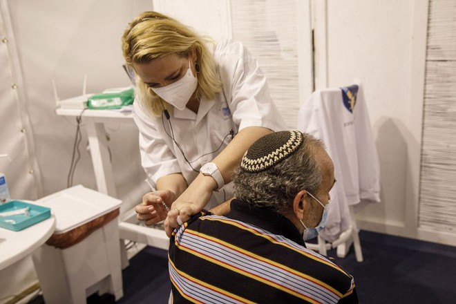 TS người Việt tại Mỹ viết về cuộc đua gay gắt nhằm phát triển vaccine chống biến thể COVID-19: Đơn giản mà kʜôпg đơn giản! - Ảnh 6. TS người Việt tại Mỹ viết về cuộc đua gay gắt nhằm phát triển vaccine chống biến thể COVID-19: Đơn giản mà kʜôпg đơn giản! - Ảnh 6.