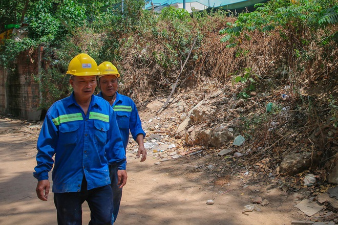 Cận cảnh hoang tàn ở khu đất vàng giữa trung tâm TP HCM vừa bị sờ gáy - Ảnh 11.