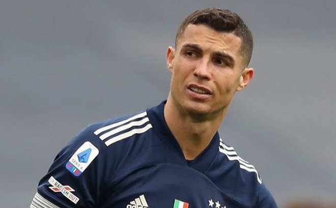 Ronaldo muốn Juventus mua 2 ngôi sao trên hàng công