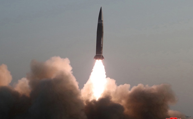 Tên lửa mà Triều Tiên phóng ngày 25-3 - Ảnh: REUTERS