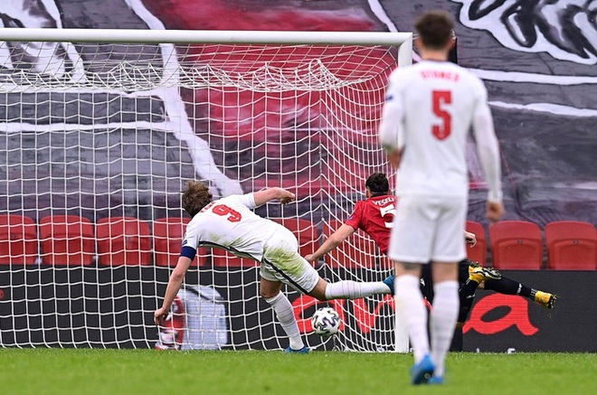 Anh thắng nhàn Albania 2-0 ở vòng loại World Cup 2022 - Ảnh 2.