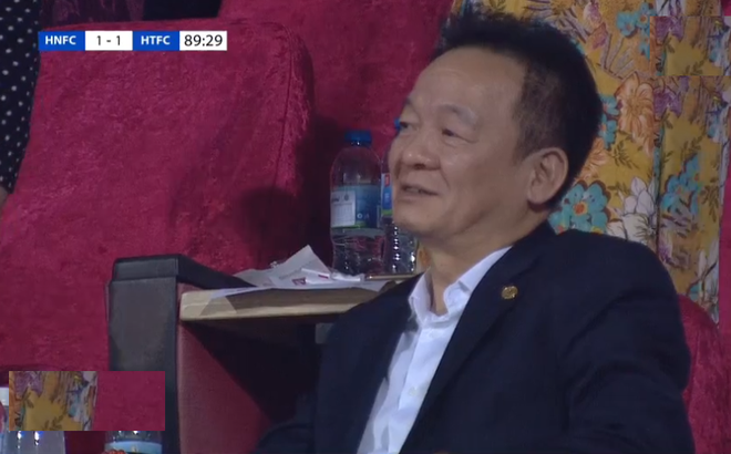 Bầu Hiển phản ứng lạ khi Hà Nội FC ghi bàn, HLV Chu Đình Nghiêm phải đặc biệt lưu ý